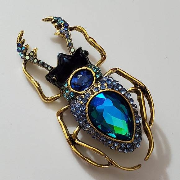 Jewelry - Enamel blue crystal Bug insect beetle gold brooch necklace pendant New Beautiful